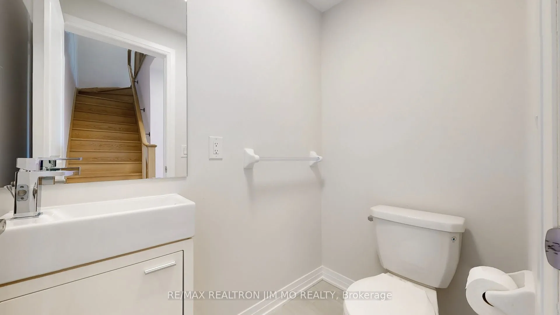 50 Baynes Way, #16