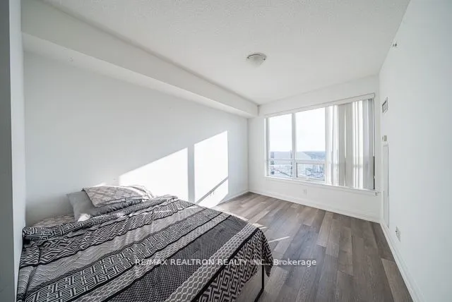 7171 Yonge Street, #PH0305