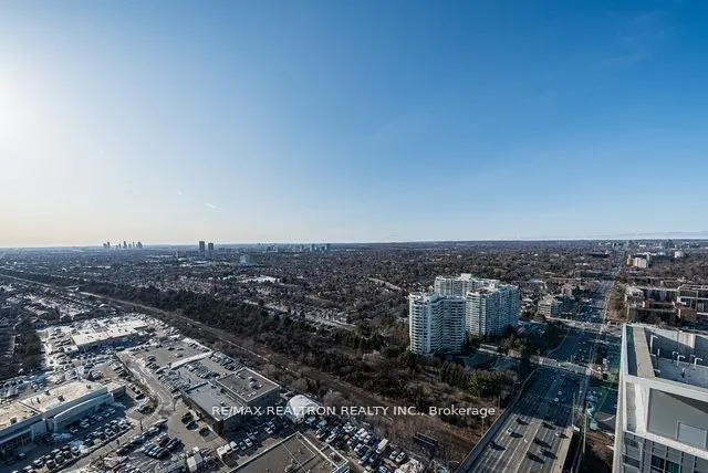 7171 Yonge Street, #PH0305
