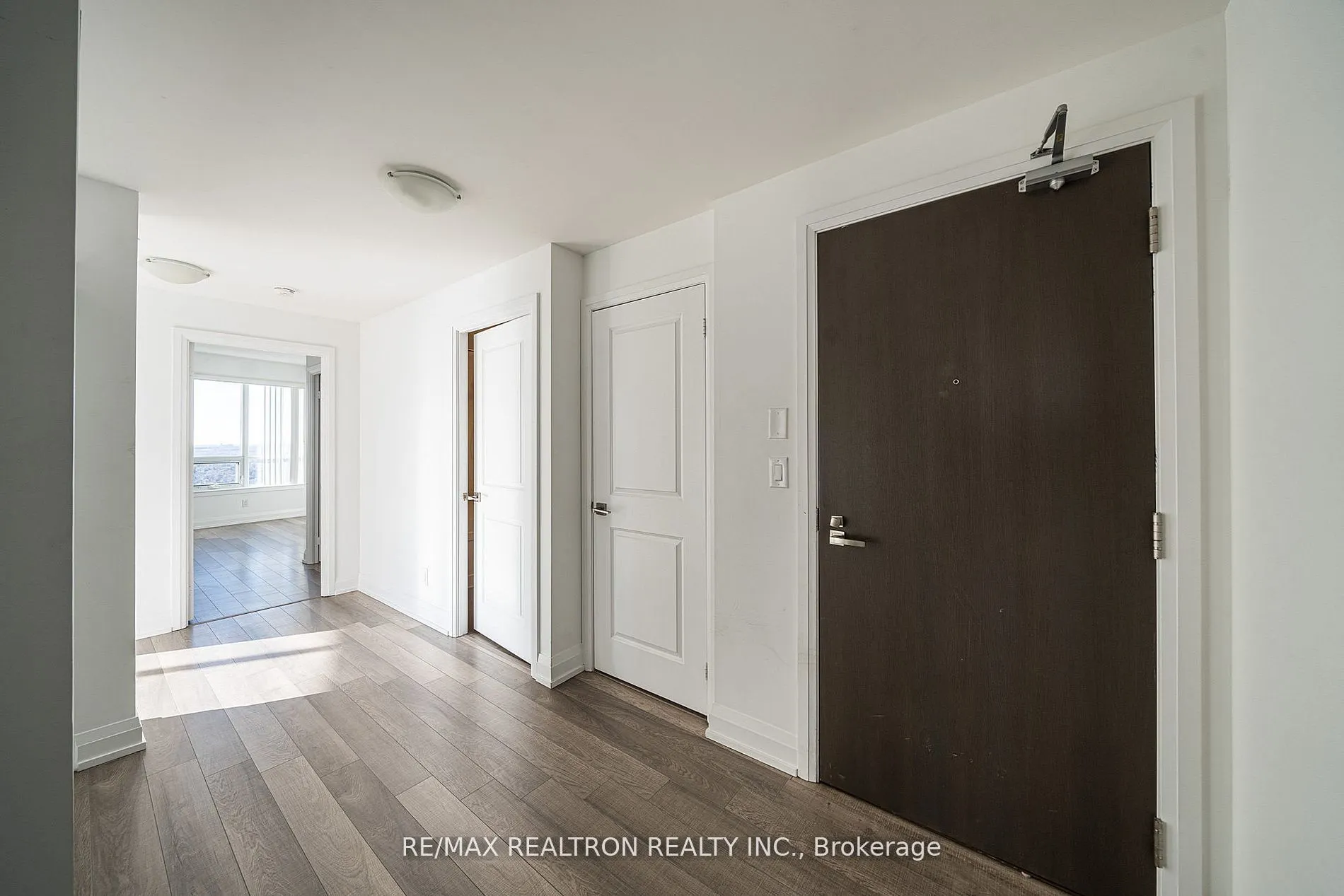 7171 Yonge Street, #PH0305