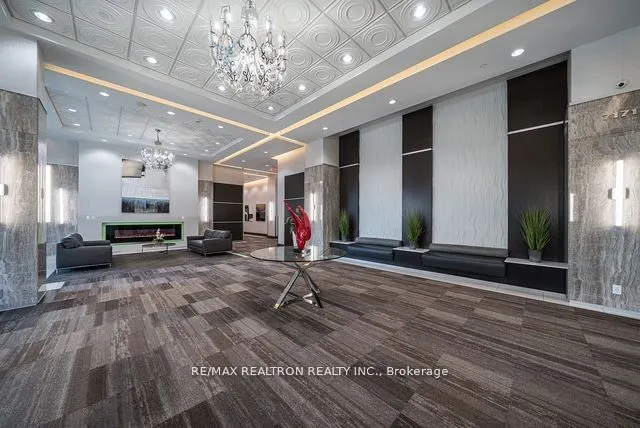 7171 Yonge Street, #PH0305