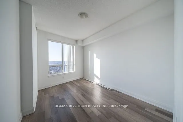7171 Yonge Street, #PH0305