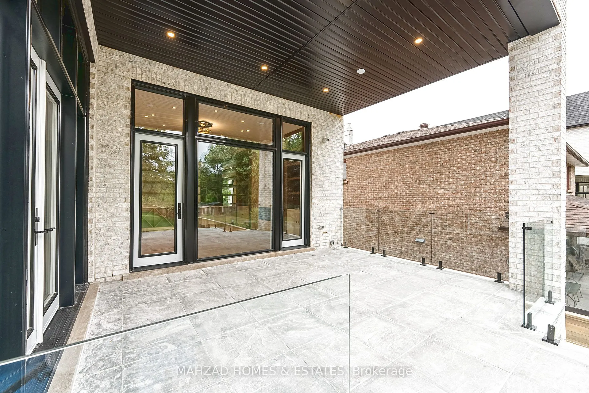 28 Scott Drive