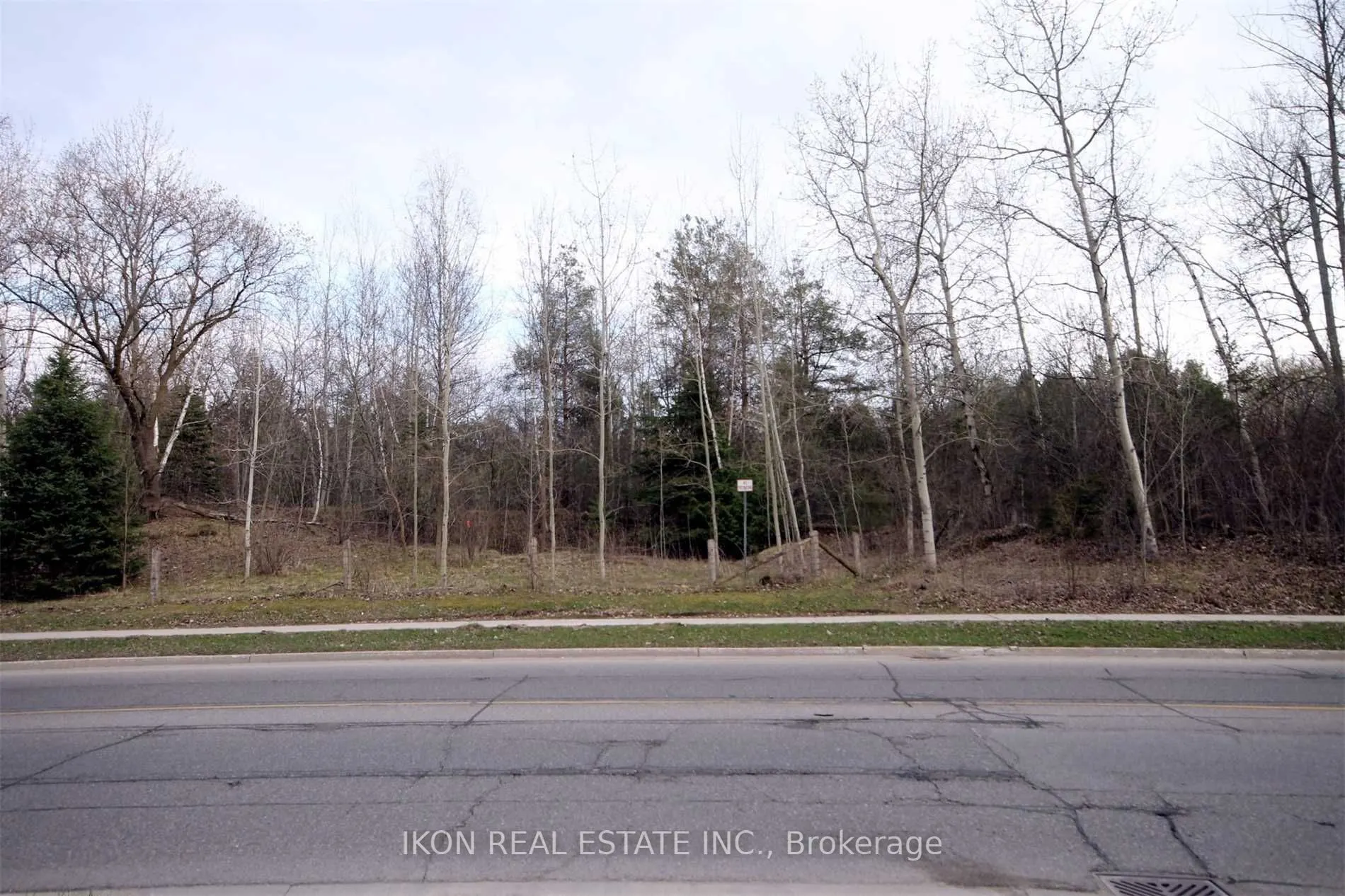 98 Henderson Drive, #86