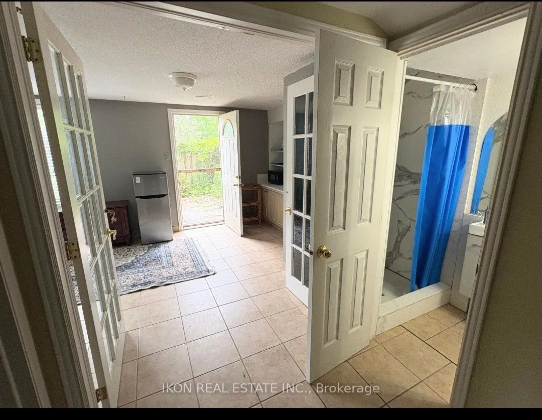 98 Henderson Drive, #86