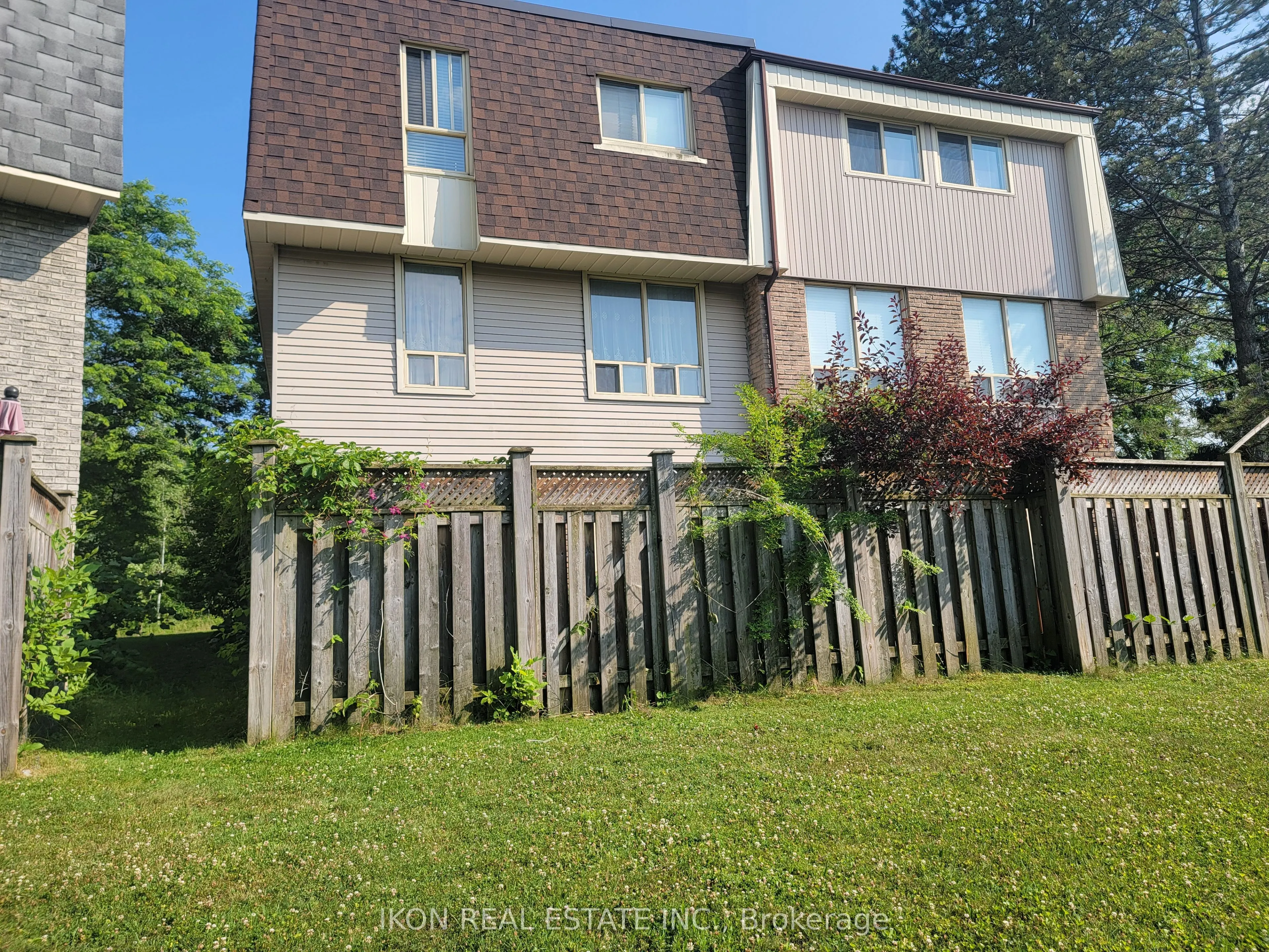 98 Henderson Drive, #86