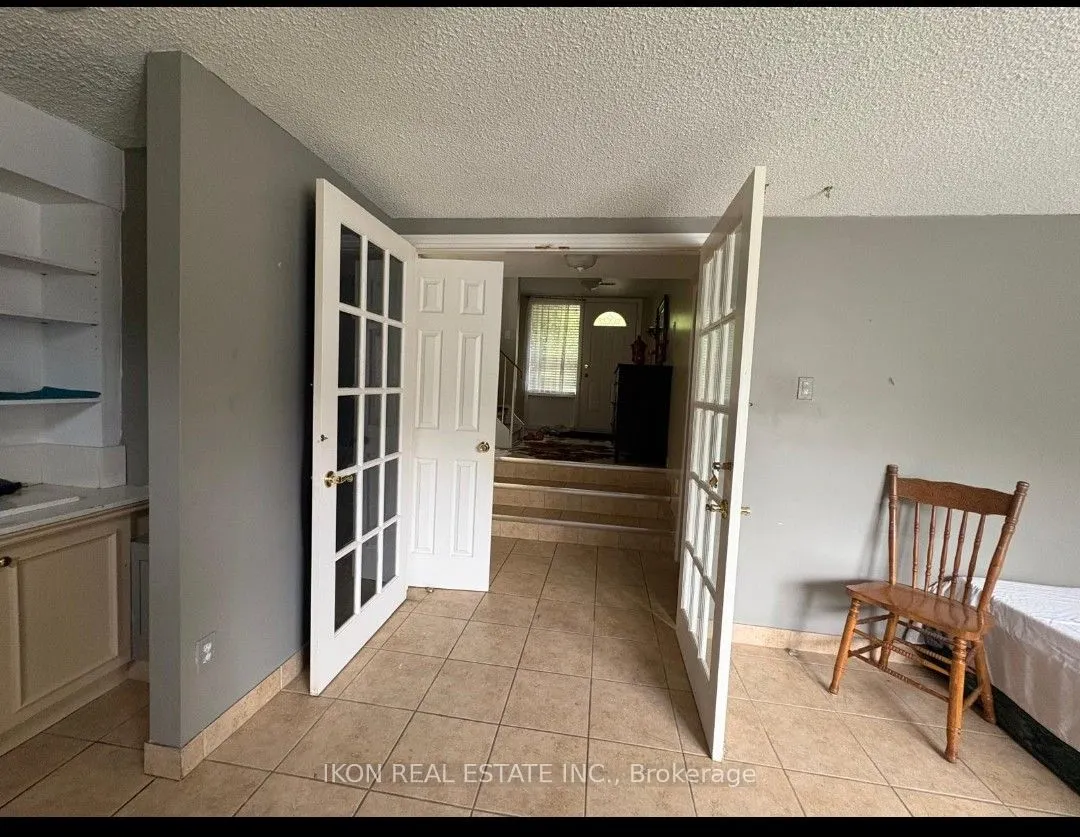98 Henderson Drive, #86