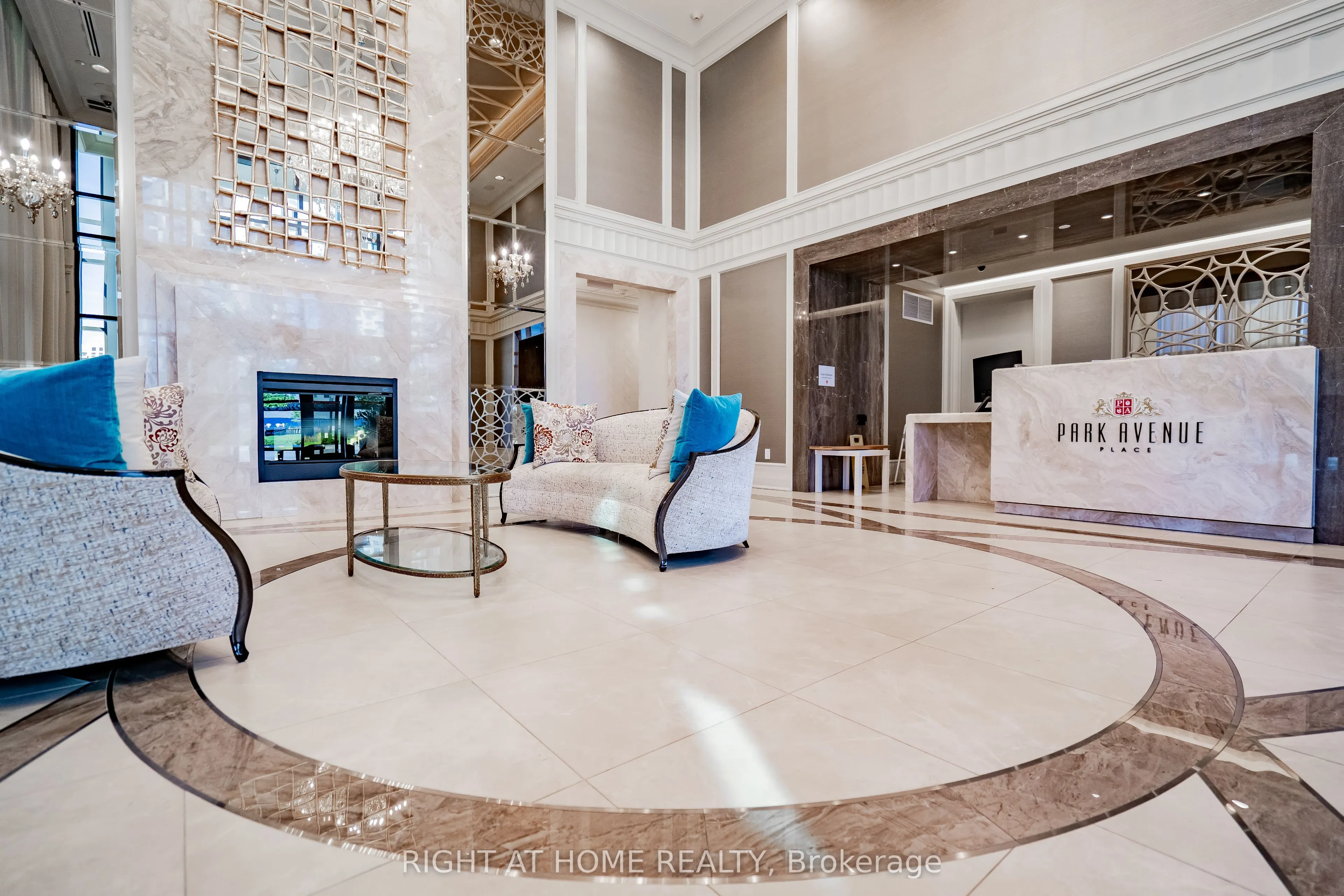 9075 Jane Street, #2309