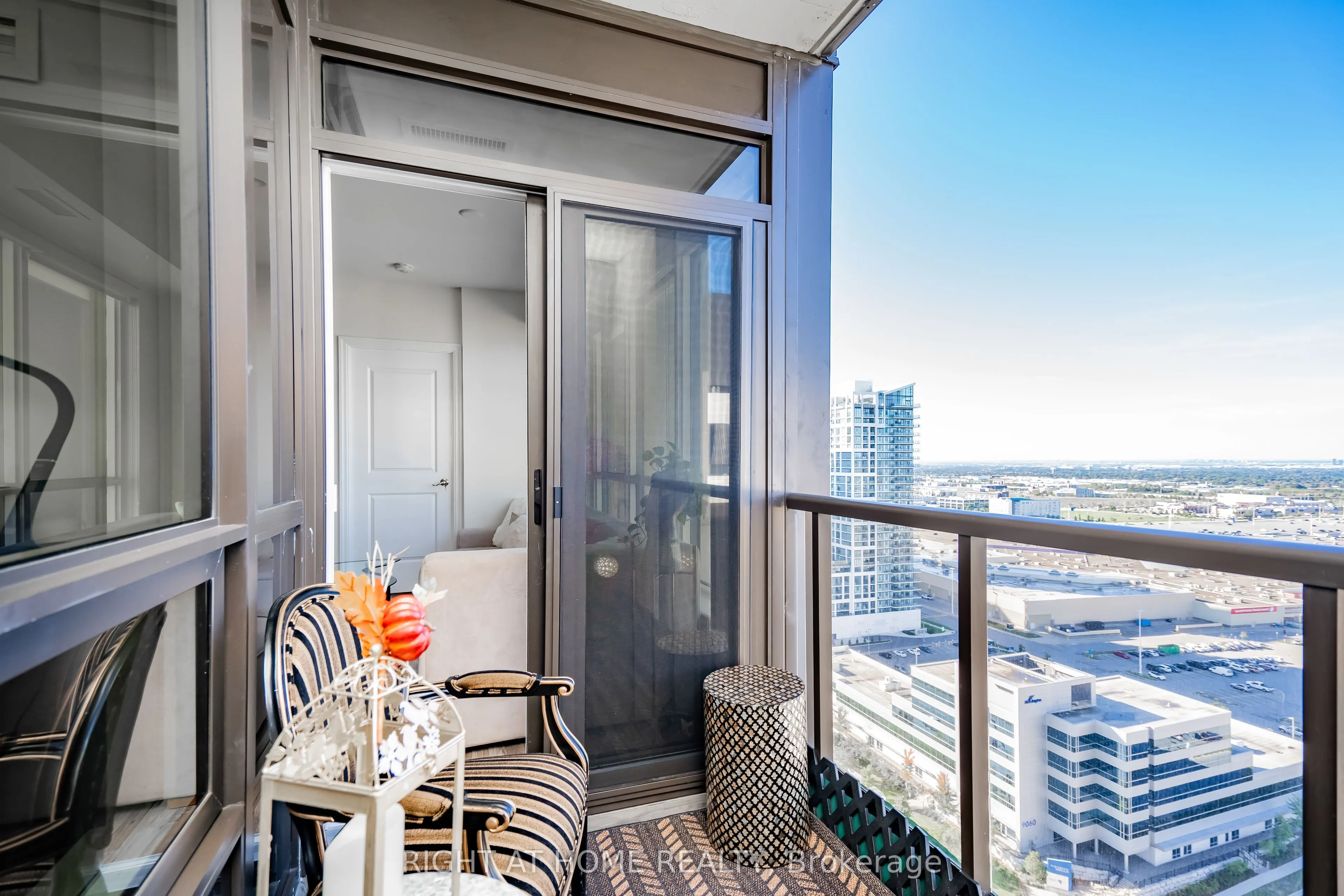 9075 Jane Street, #2309