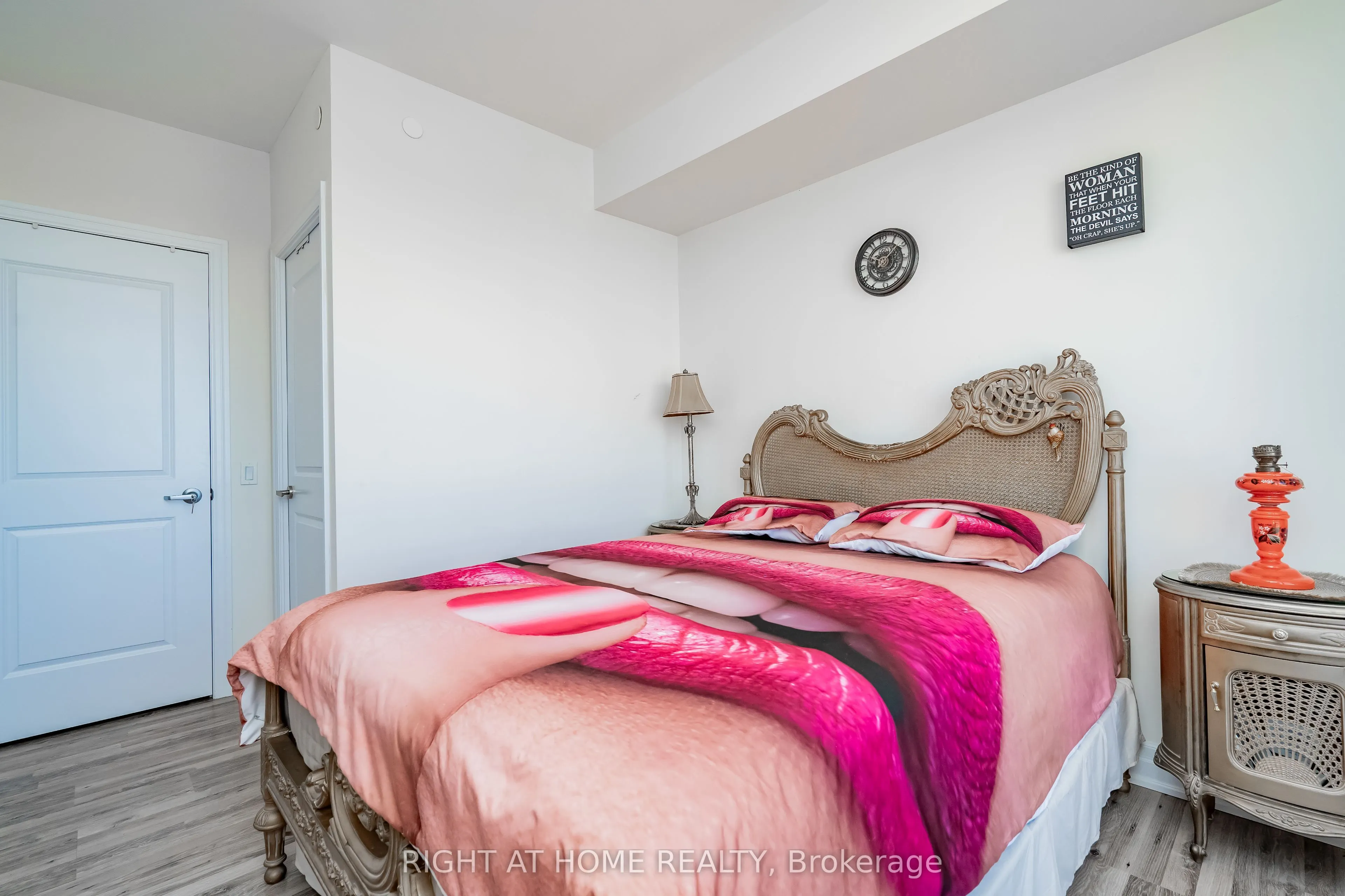 9075 Jane Street, #2309