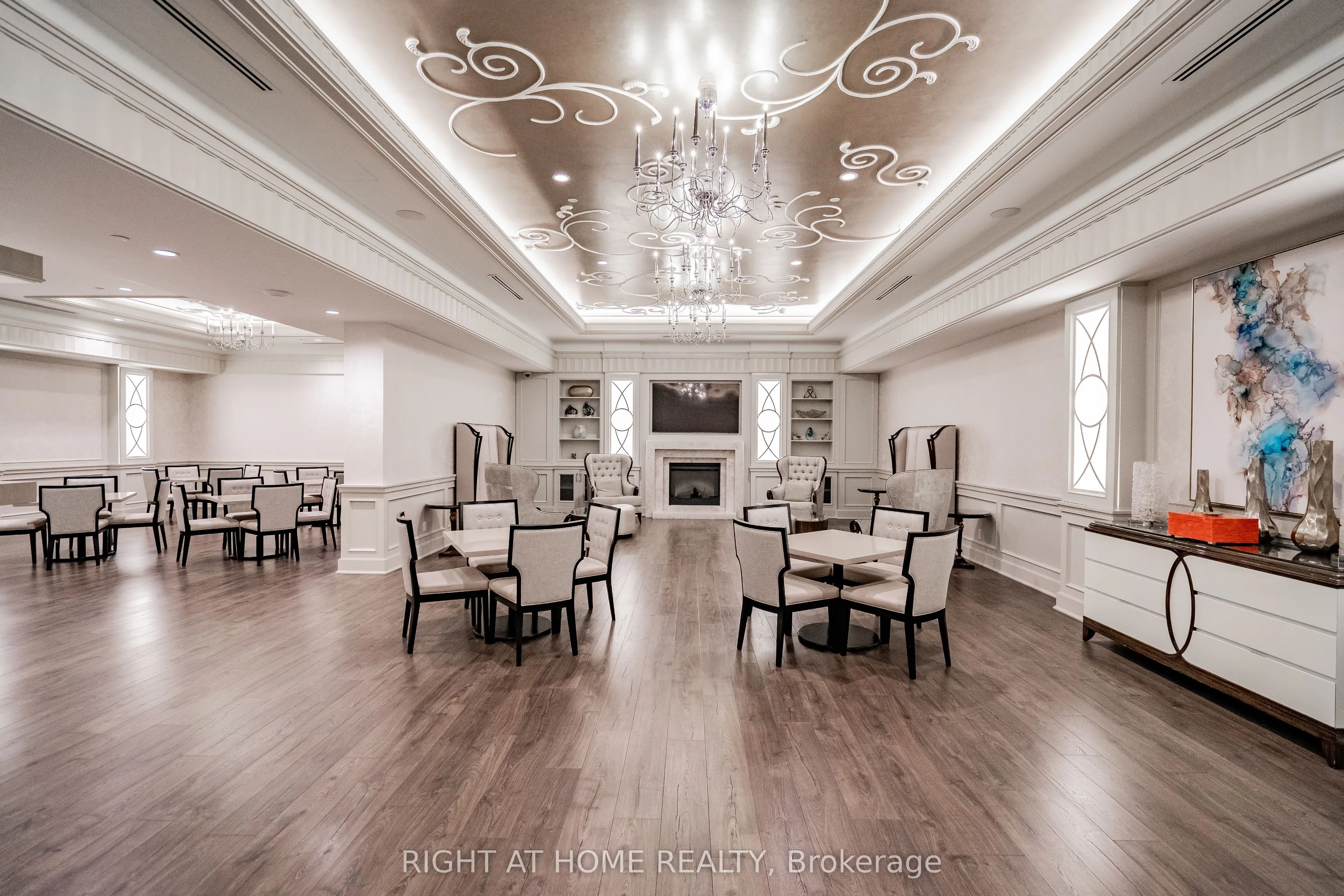 9075 Jane Street, #2309