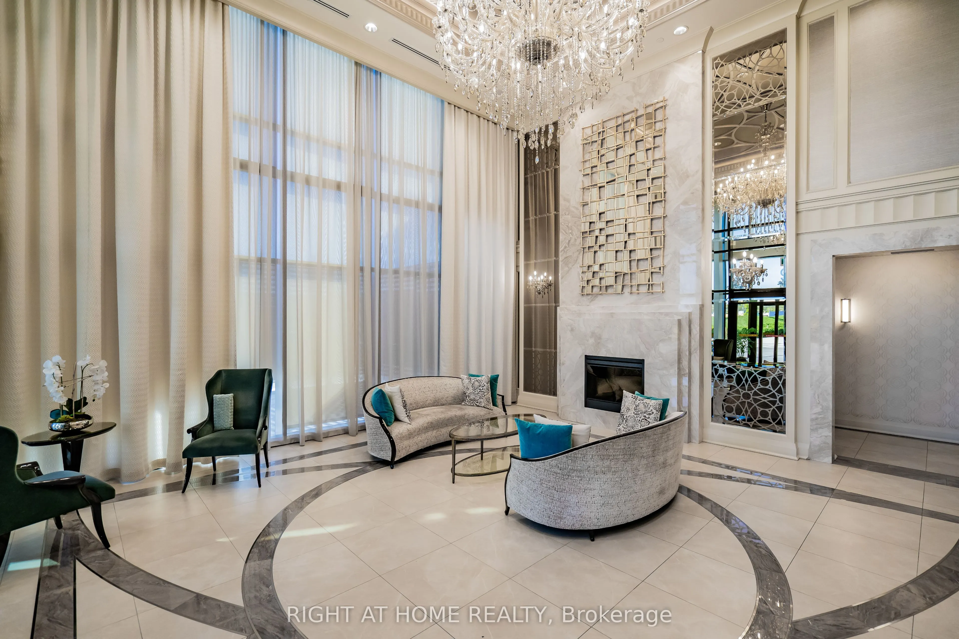 9075 Jane Street, #2309