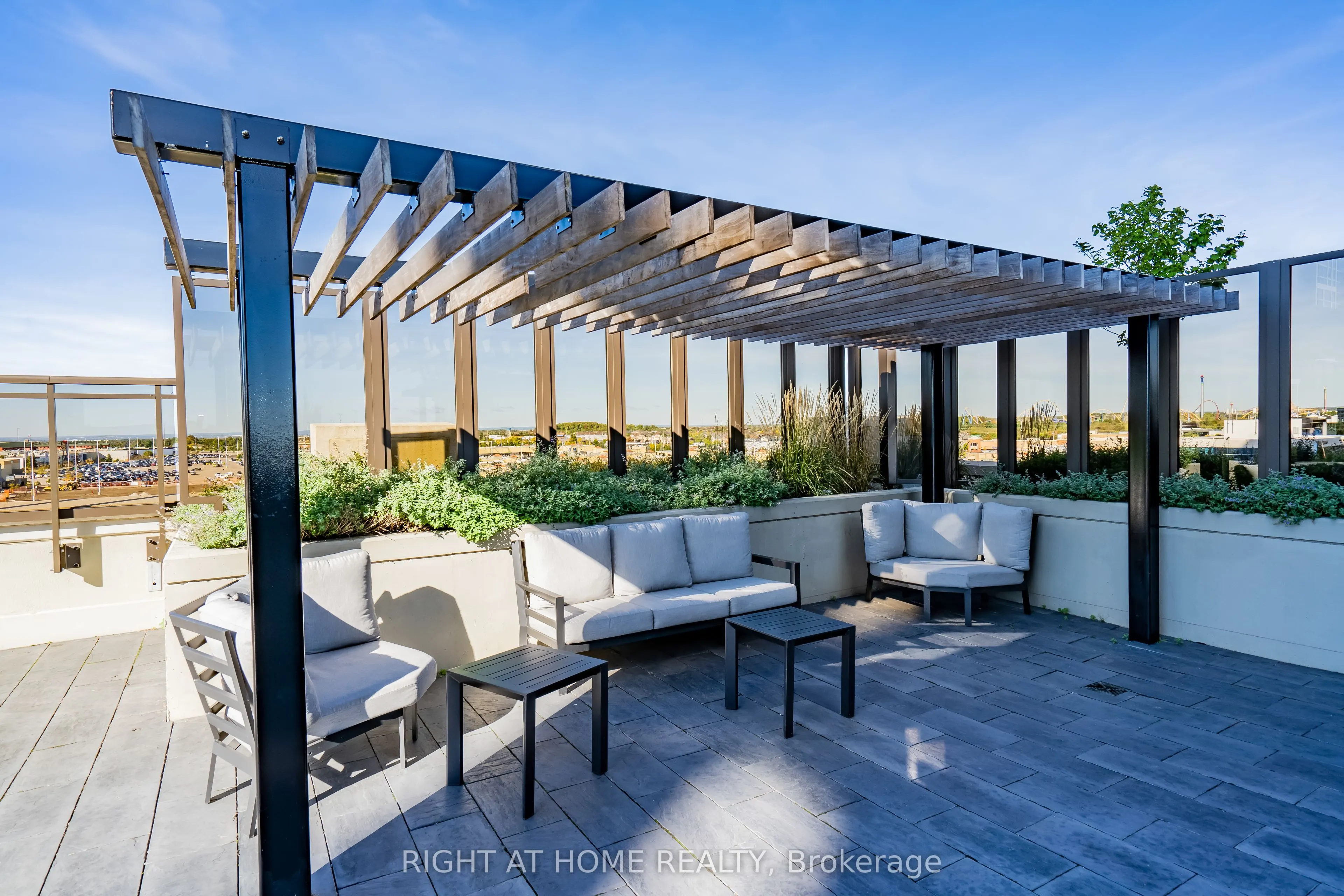 9075 Jane Street, #2309