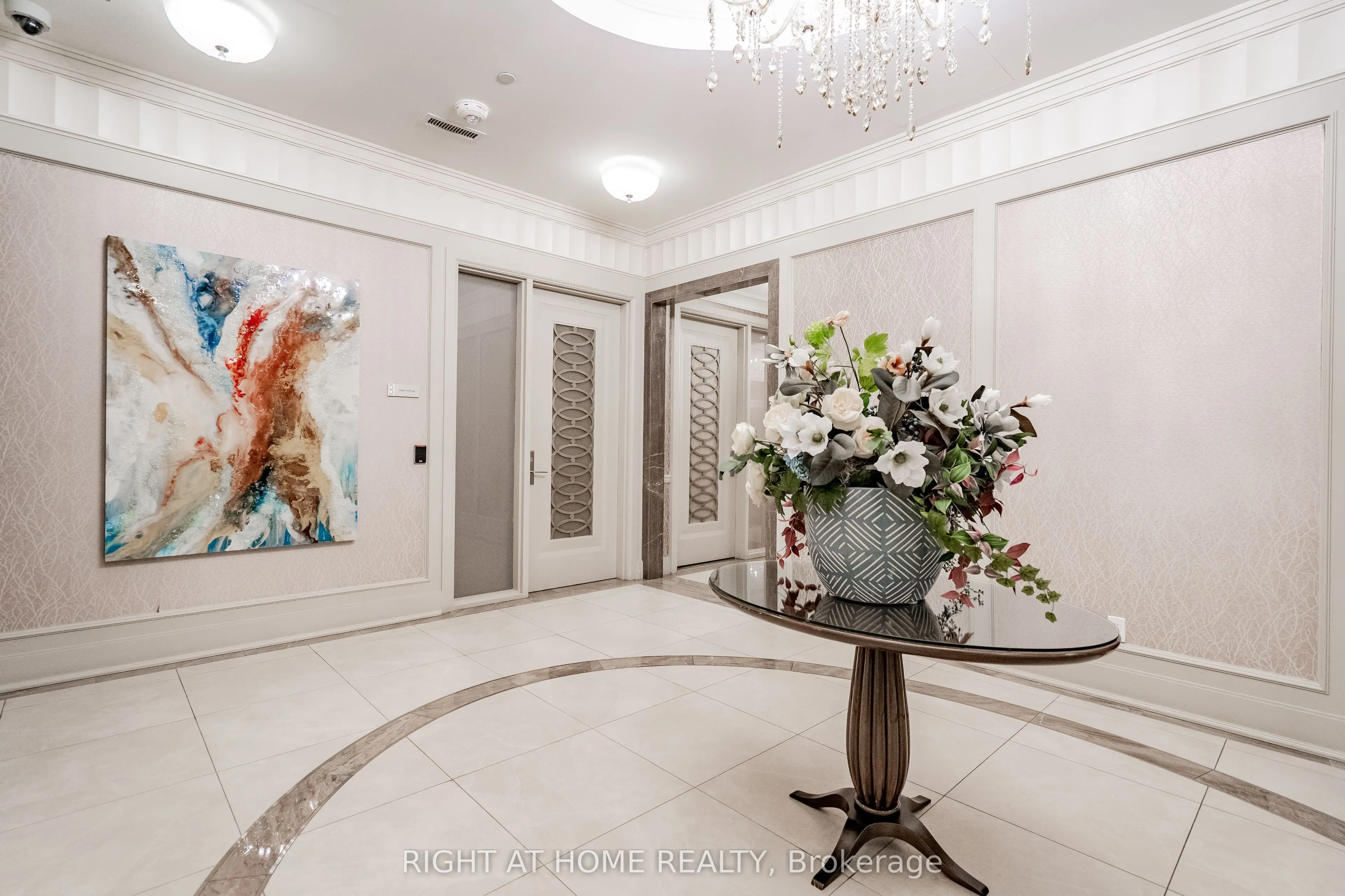 9075 Jane Street, #2309