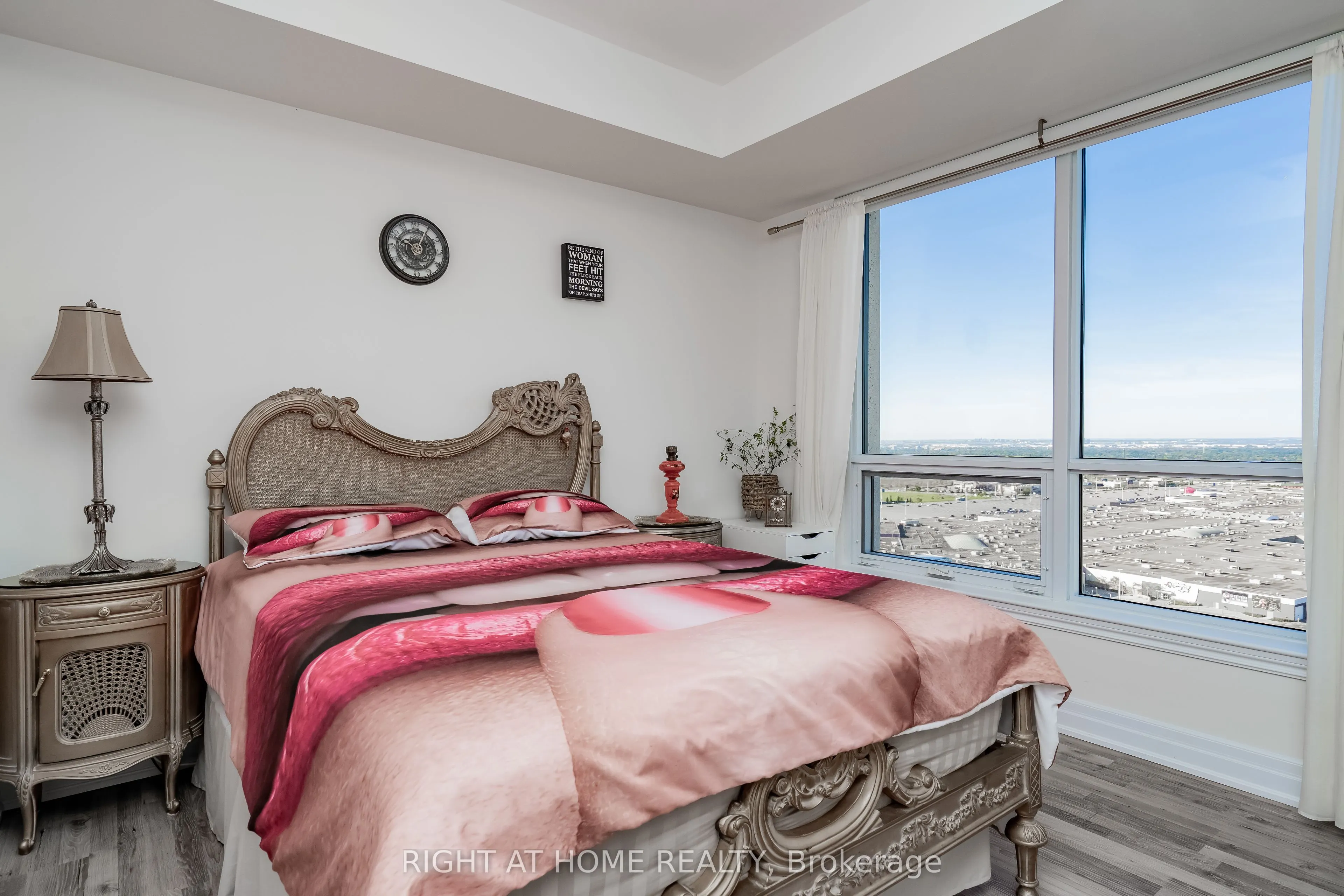 9075 Jane Street, #2309