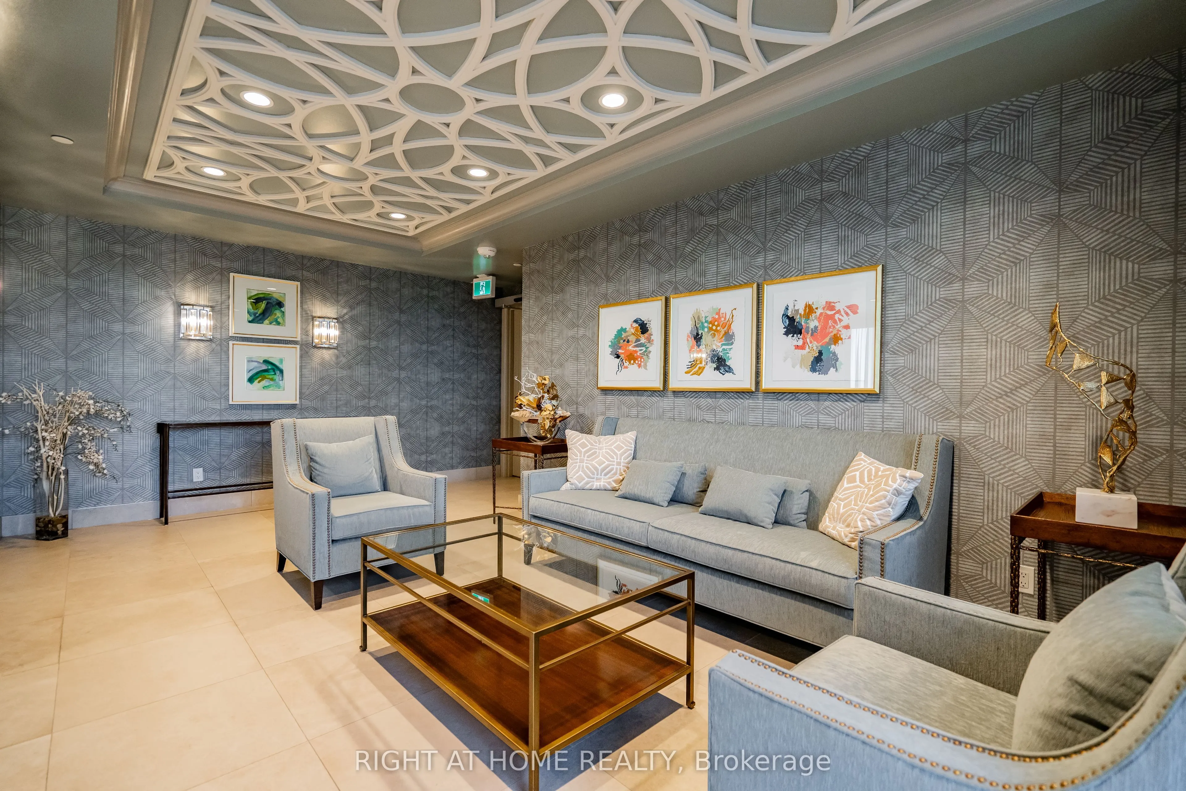 9075 Jane Street, #2309