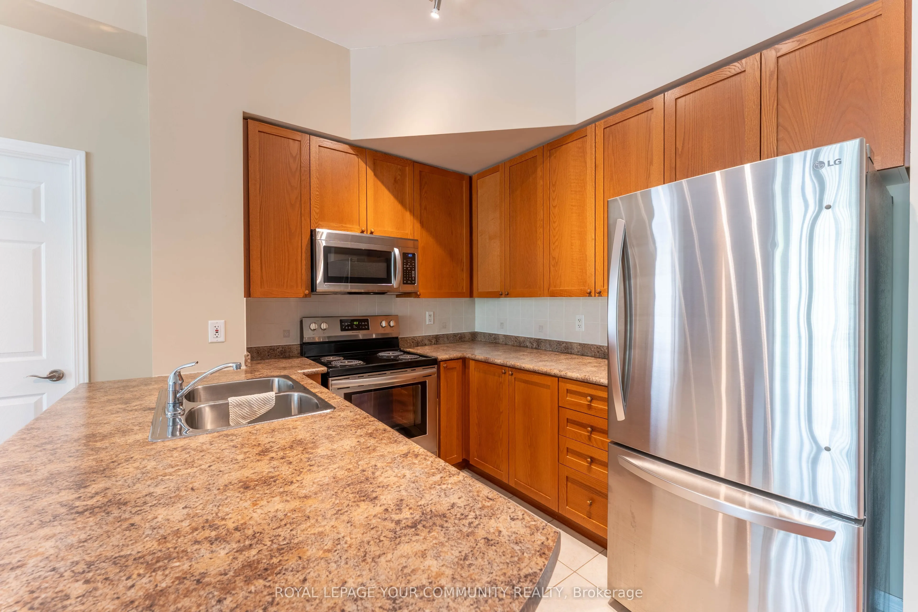 11121 Yonge Street, #110