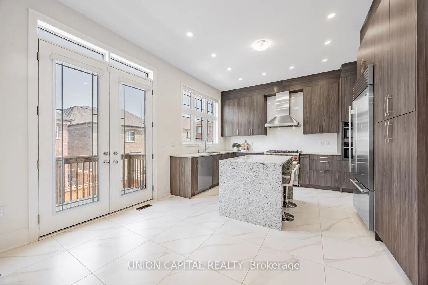 8 Drizzel Crescent