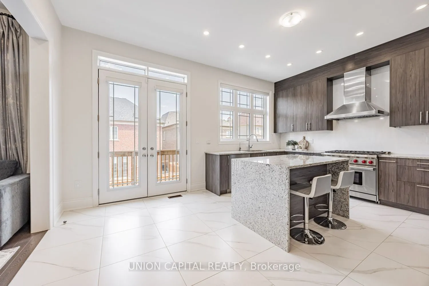 8 Drizzel Crescent
