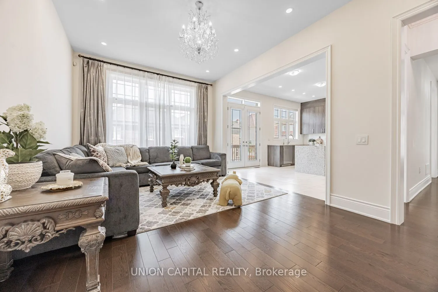 8 Drizzel Crescent