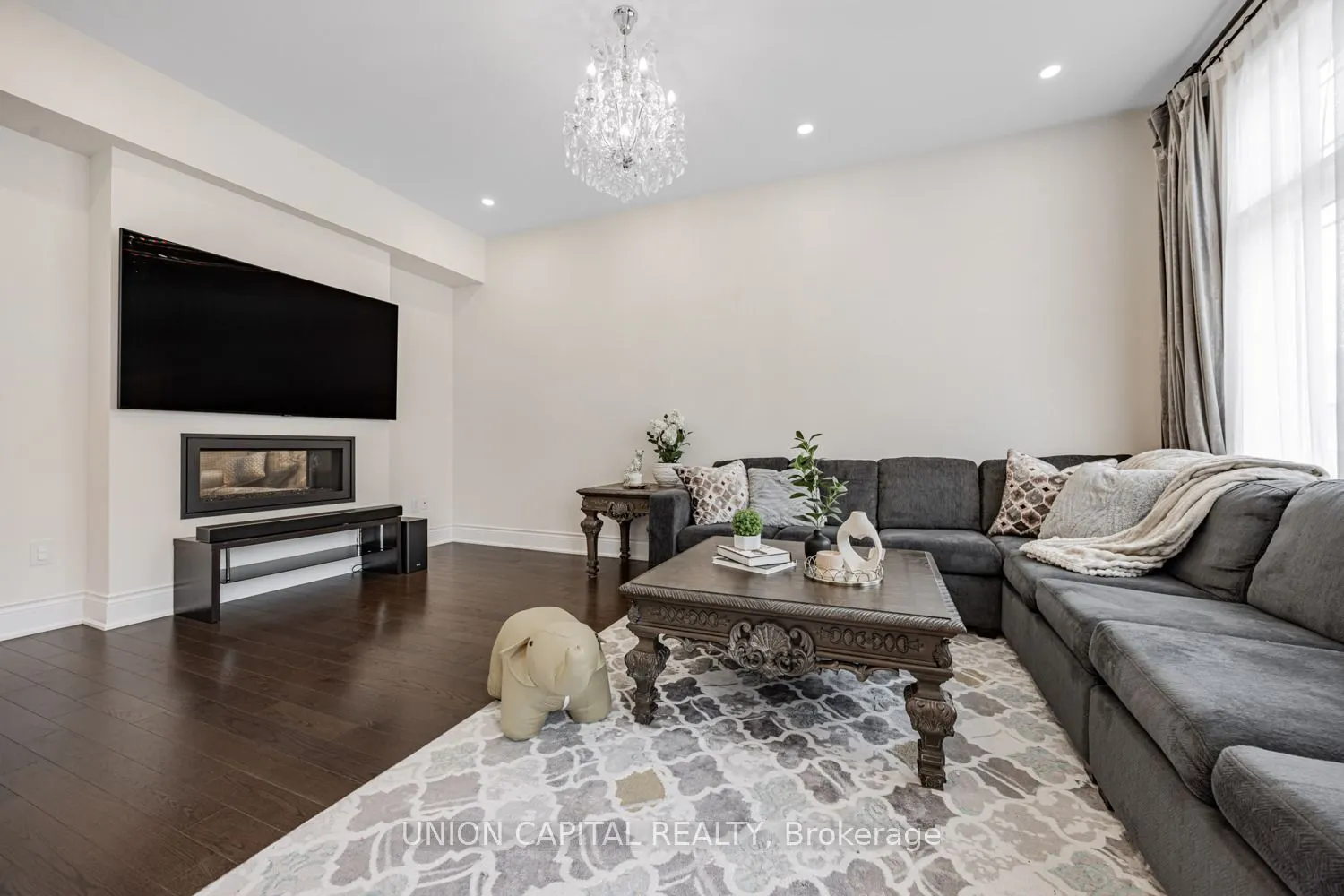 8 Drizzel Crescent
