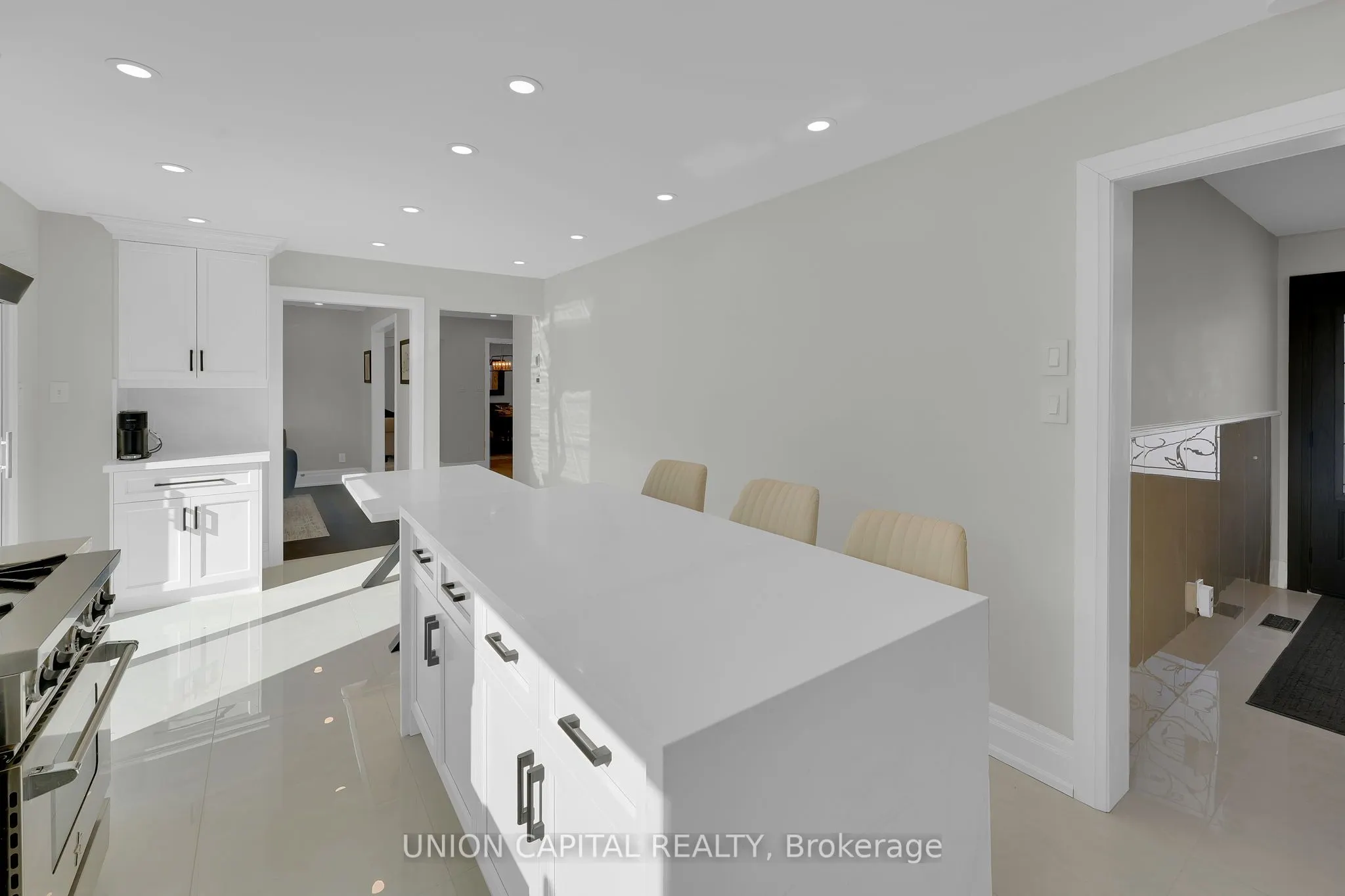 12 Reesor Place