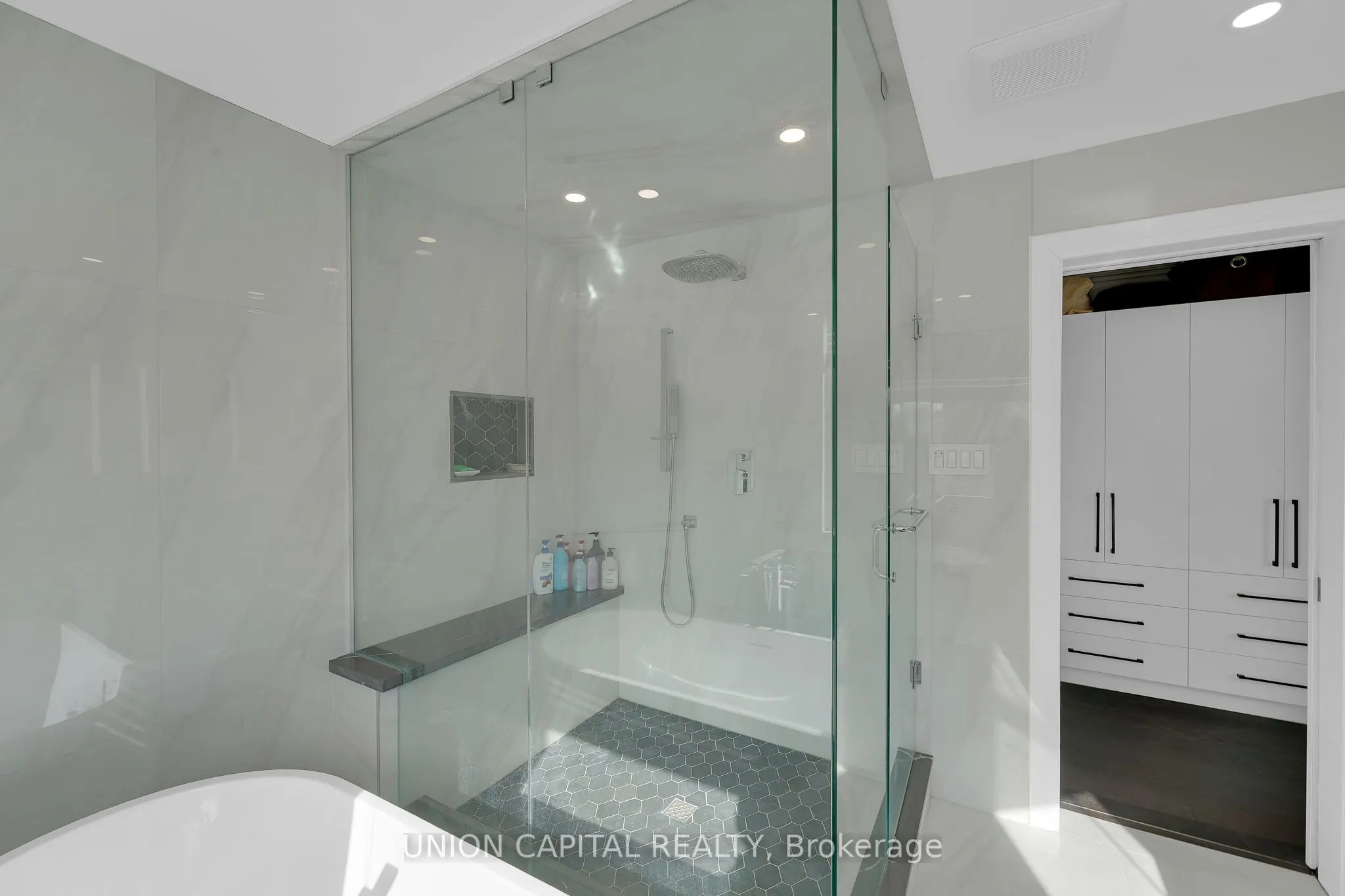 12 Reesor Place