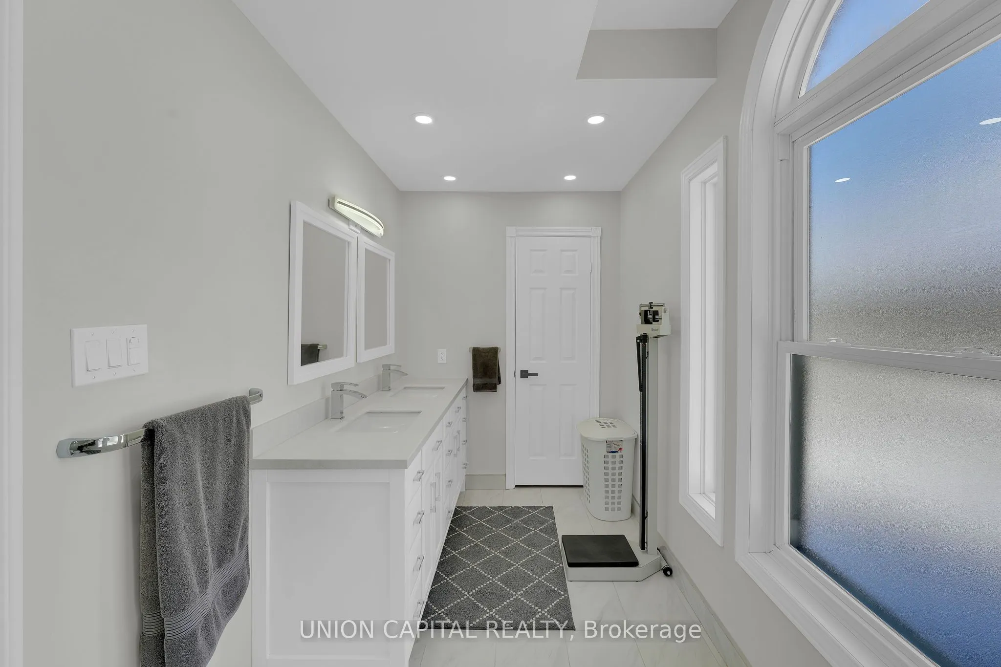 12 Reesor Place