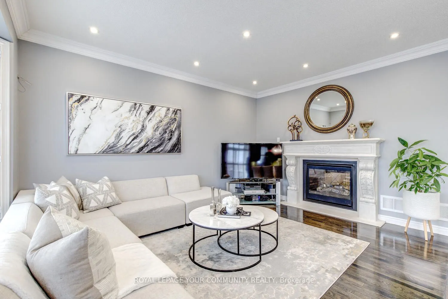 35 Chayna Crescent
