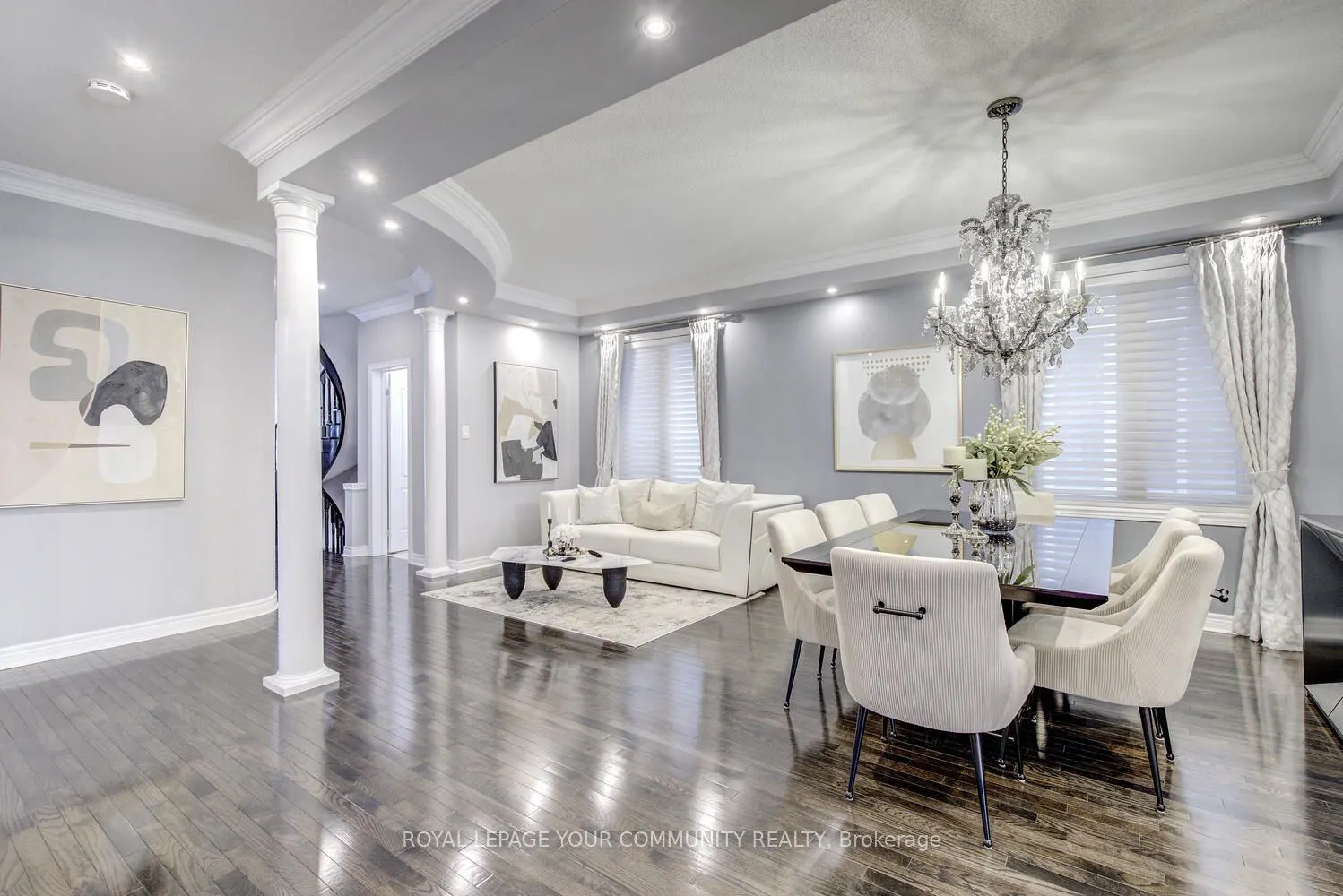 35 Chayna Crescent