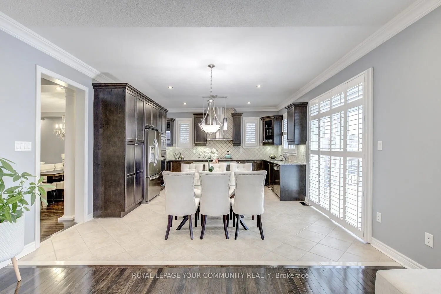 35 Chayna Crescent