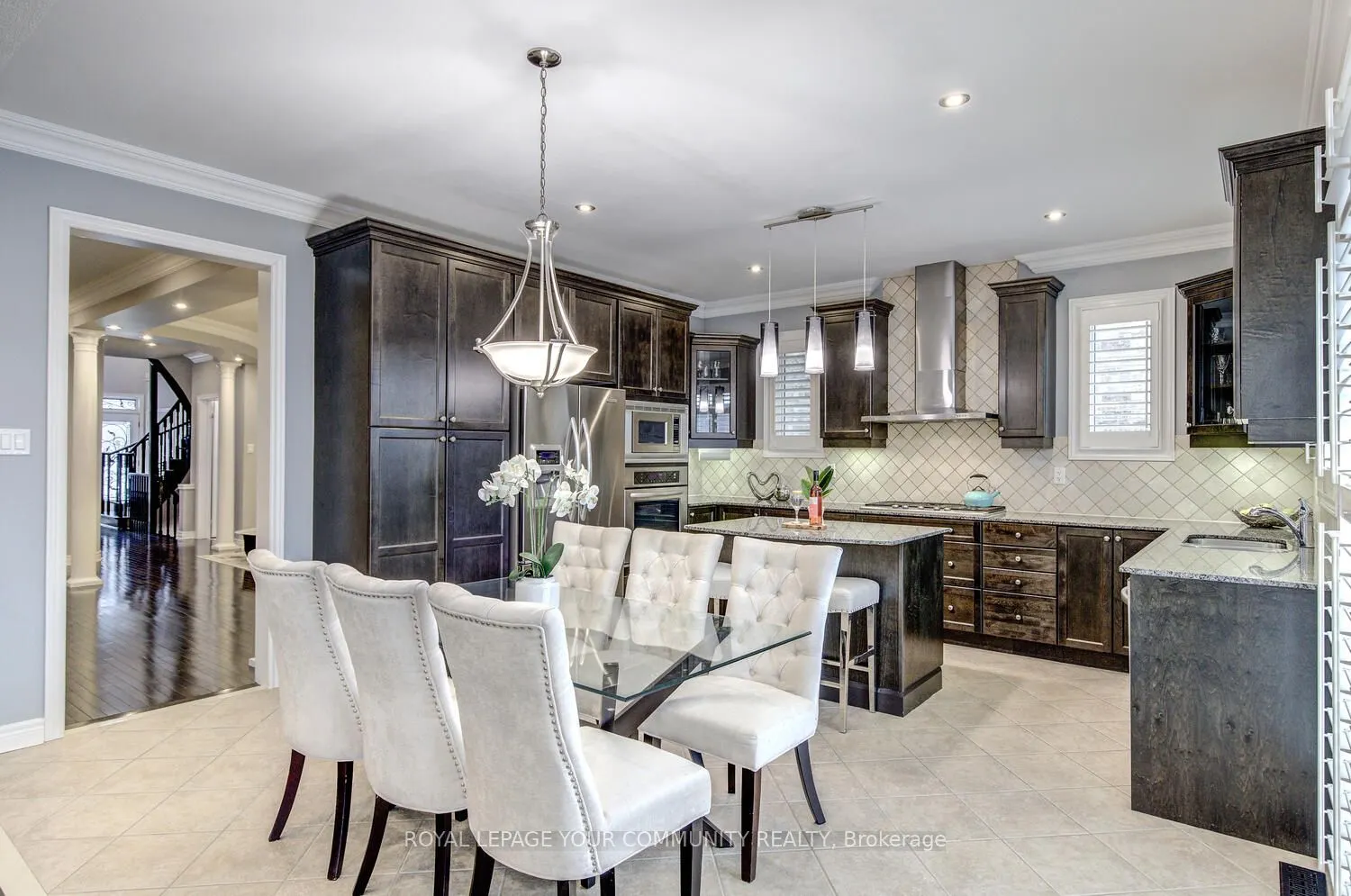 35 Chayna Crescent