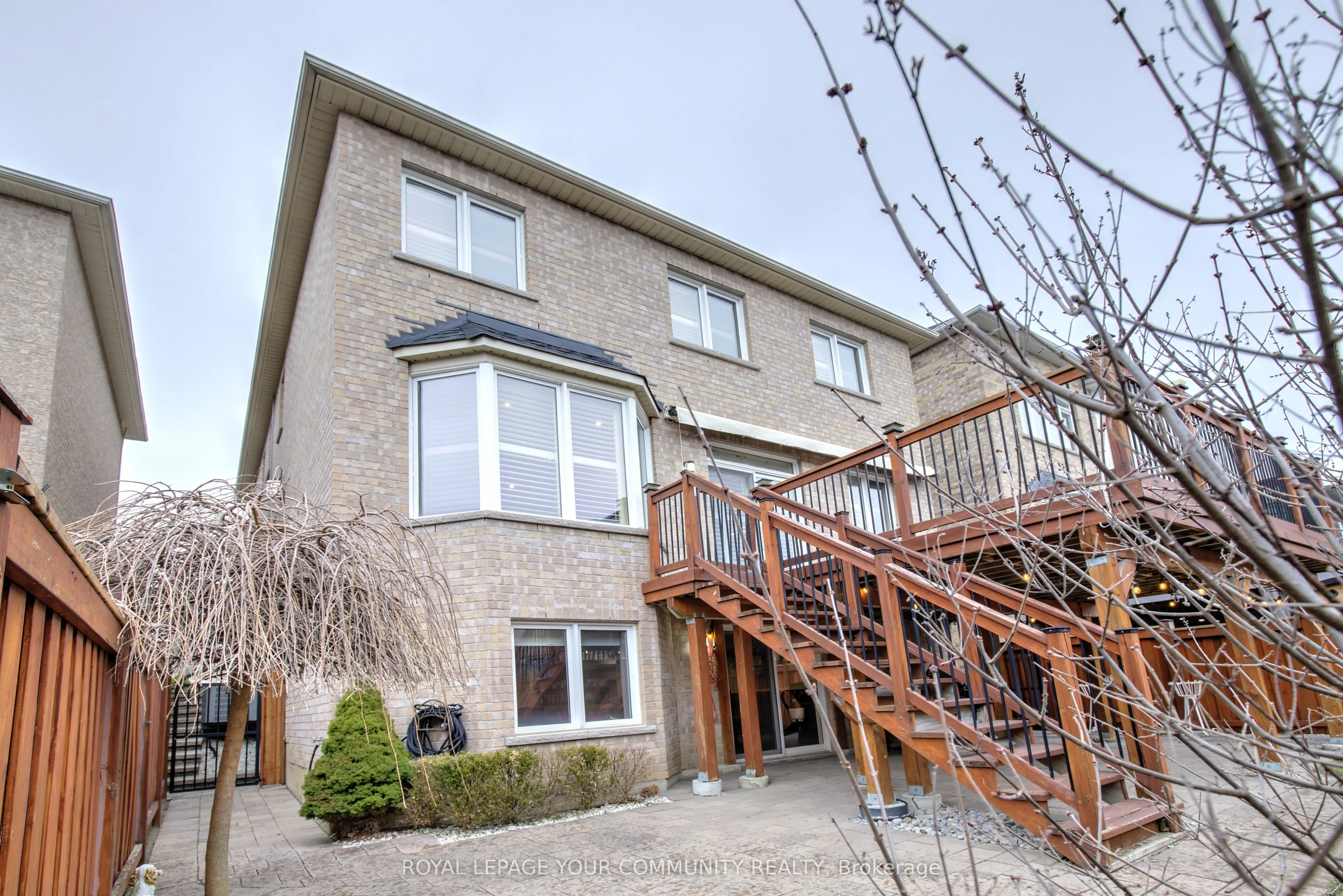 35 Chayna Crescent