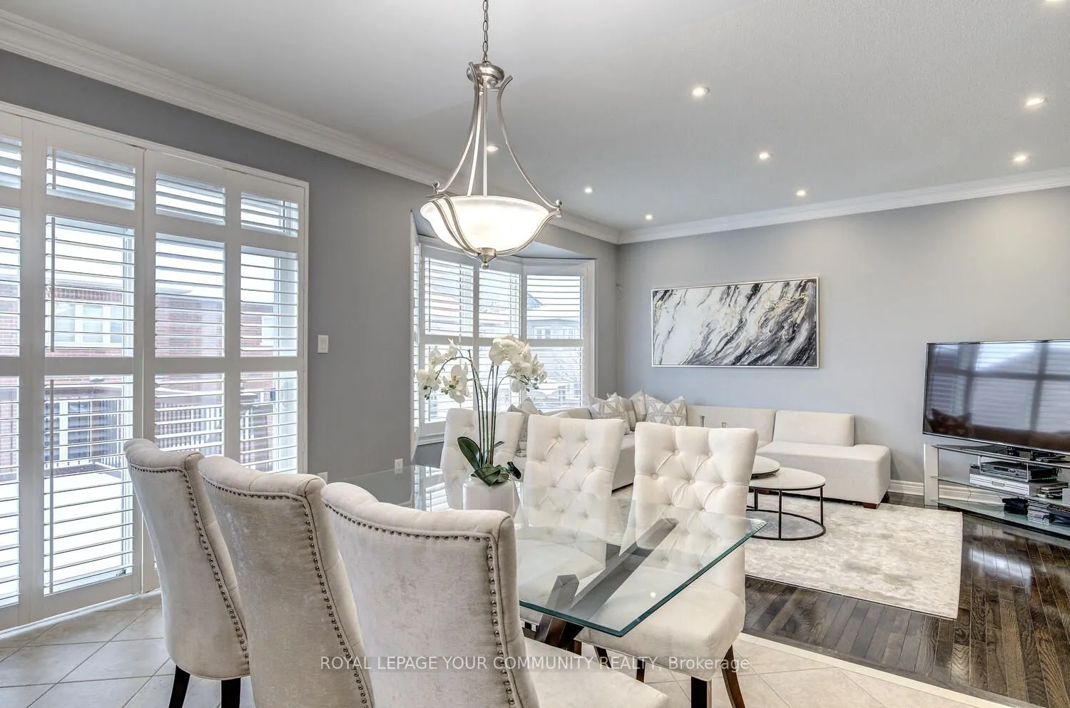 35 Chayna Crescent