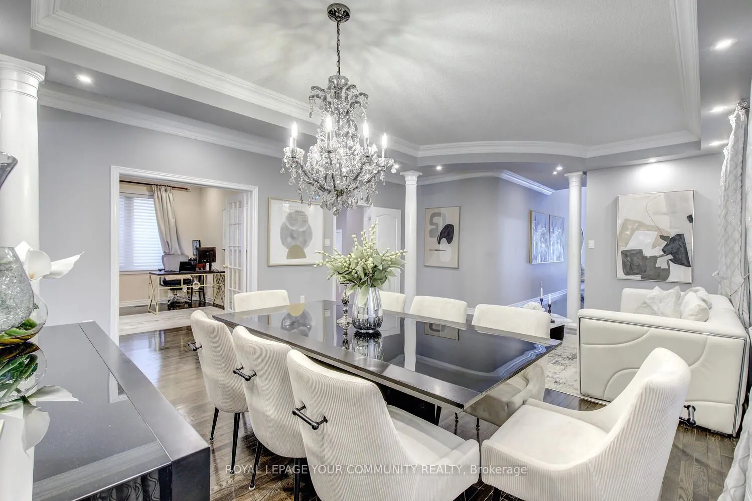 35 Chayna Crescent