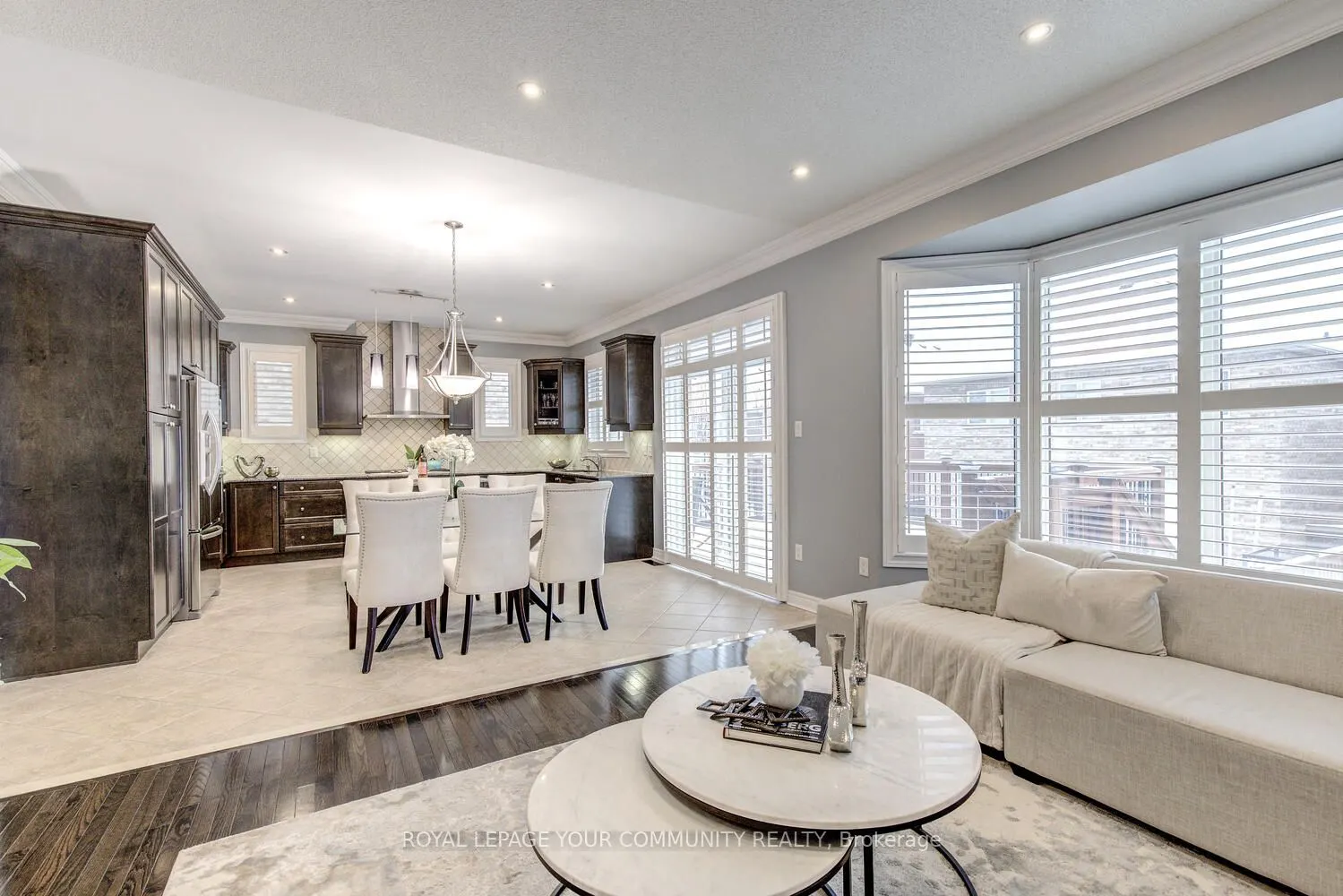 35 Chayna Crescent