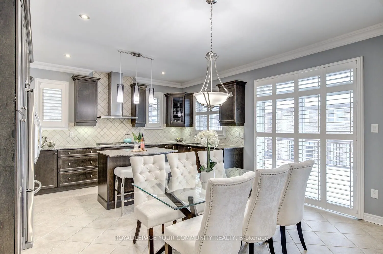 35 Chayna Crescent