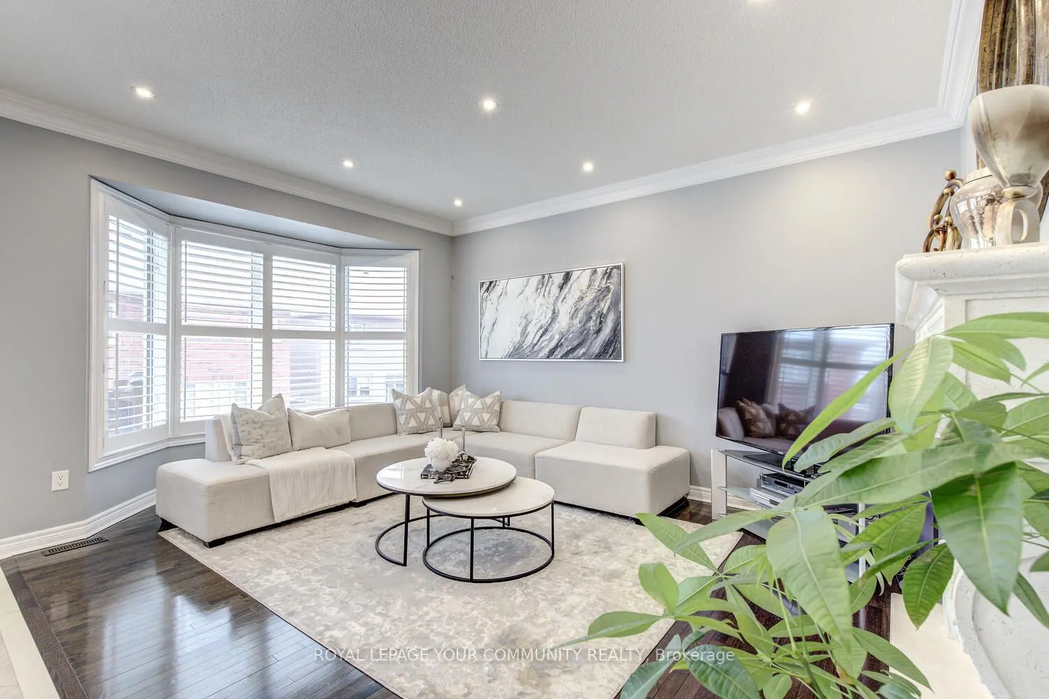35 Chayna Crescent
