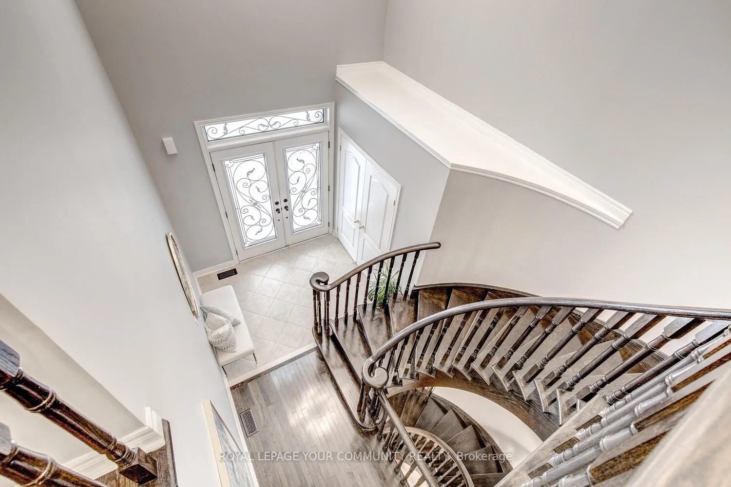 35 Chayna Crescent
