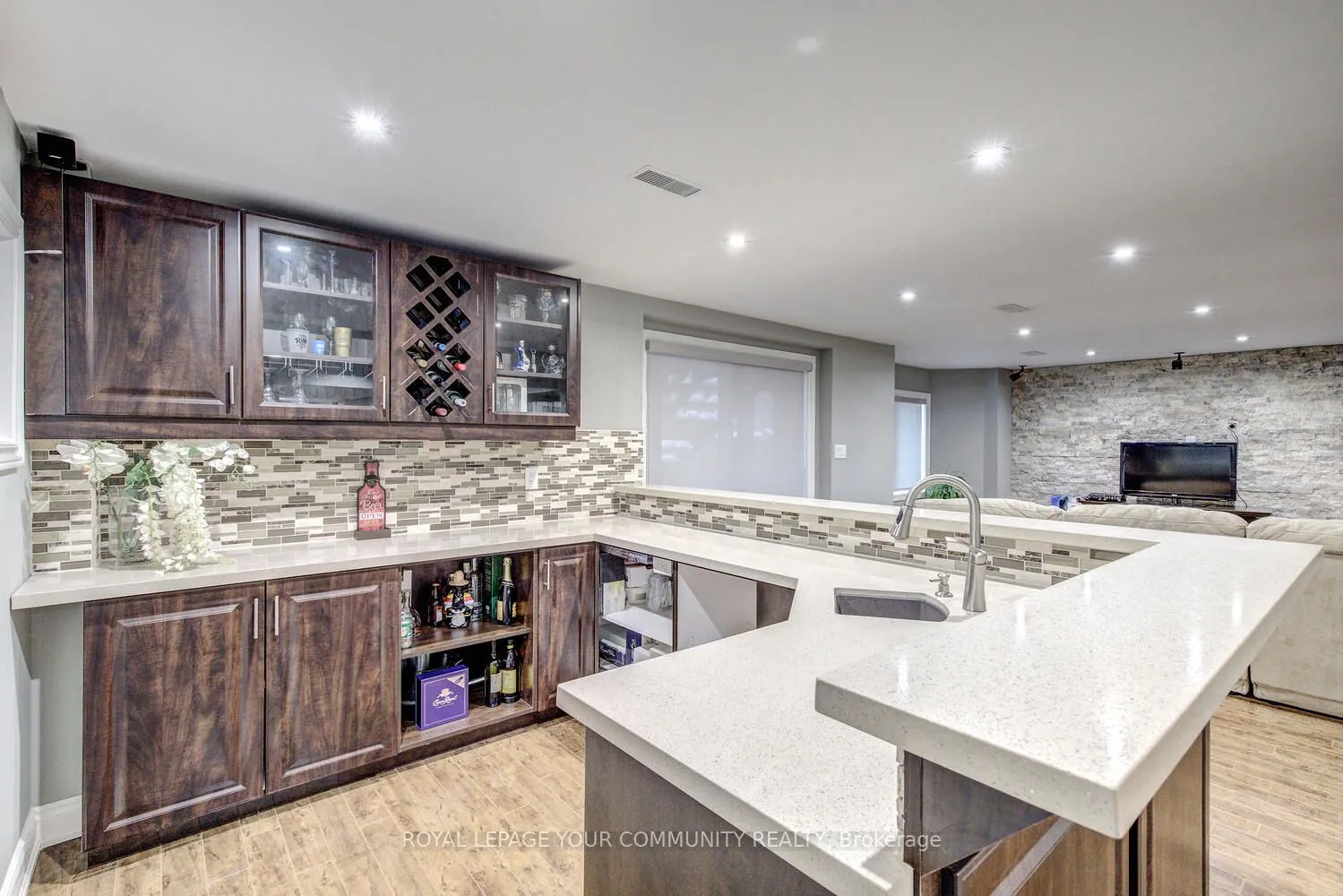 35 Chayna Crescent