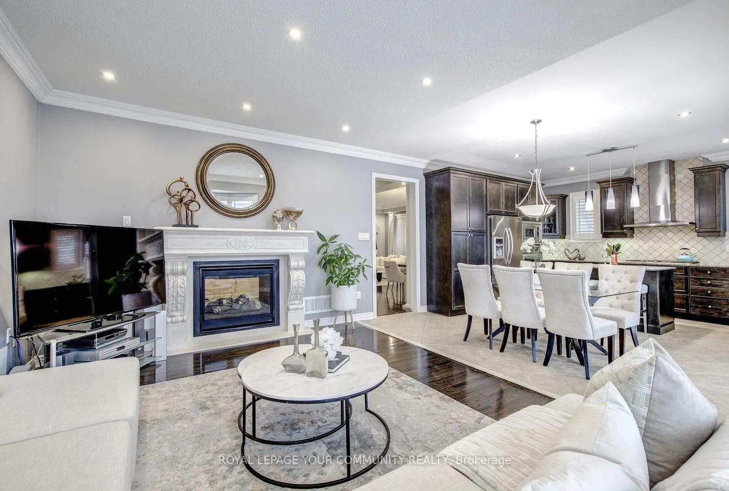 35 Chayna Crescent