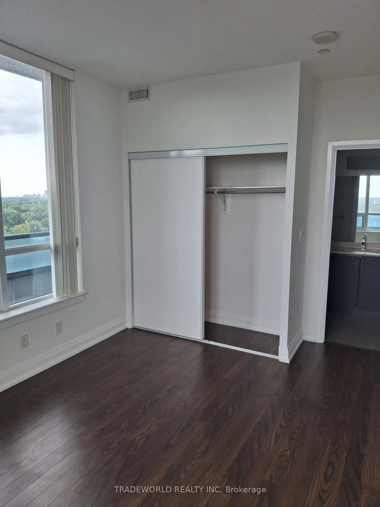 7171 Yonge Street, #901