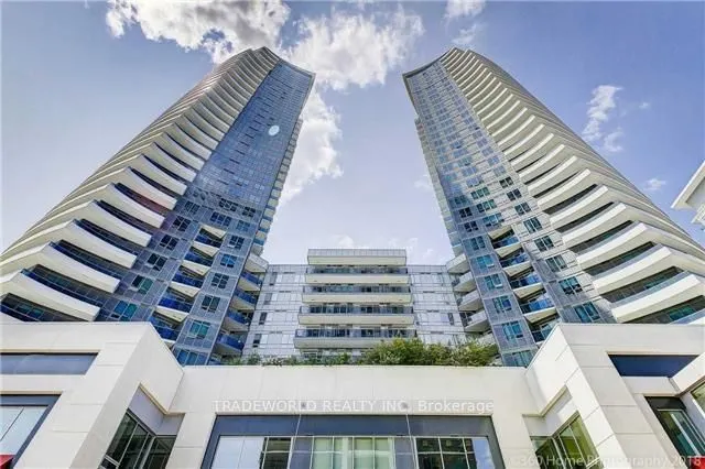 7171 Yonge Street, #901