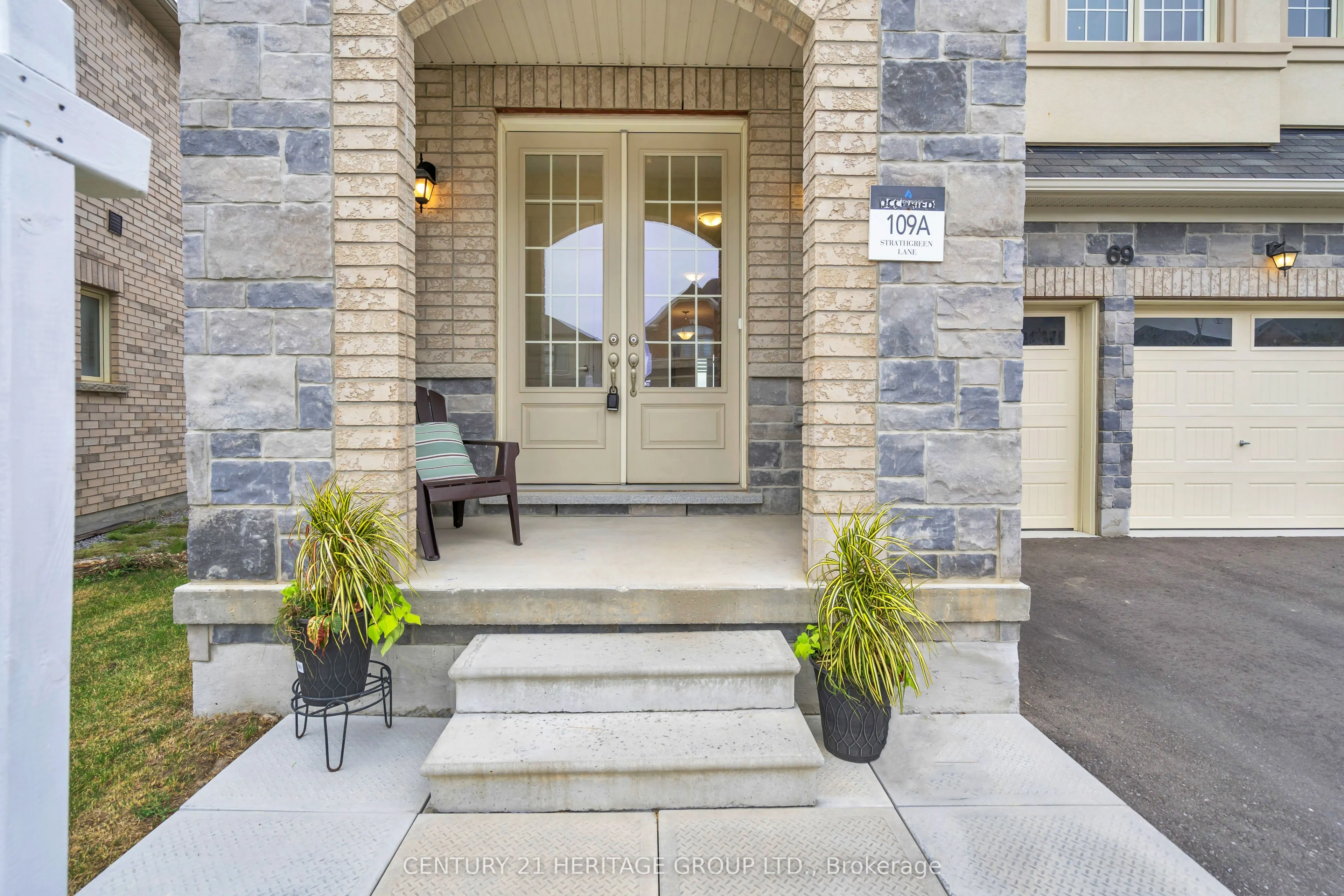 69 Strathgreen Lane