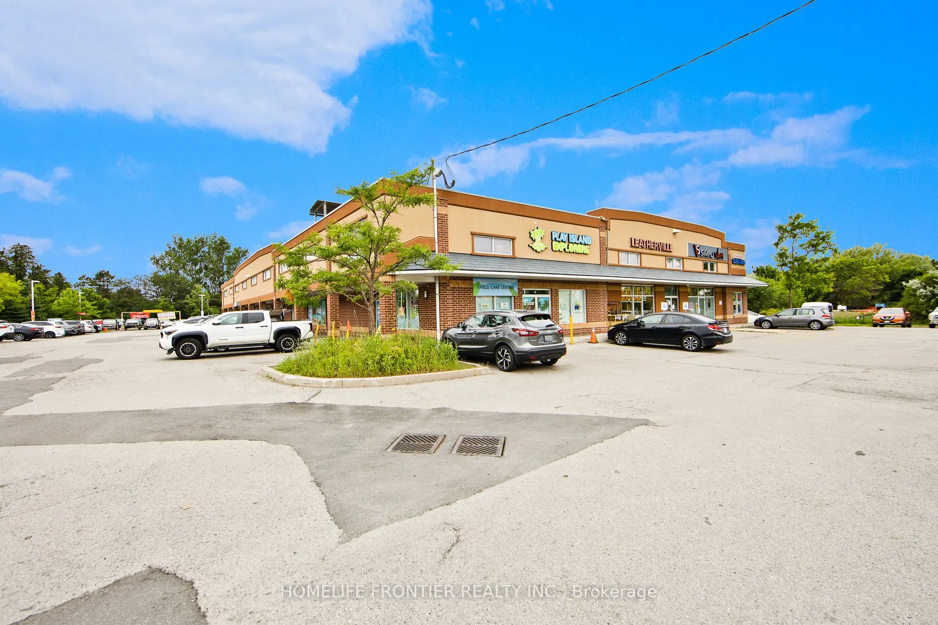 13390 Yonge Street
