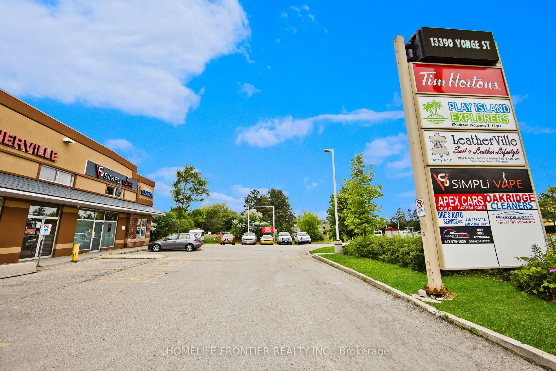 13390 Yonge Street