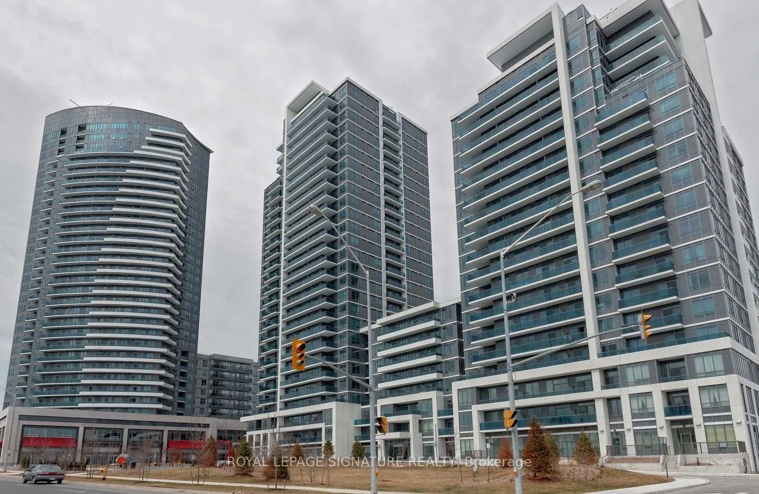 7171 Yonge Street, #1407