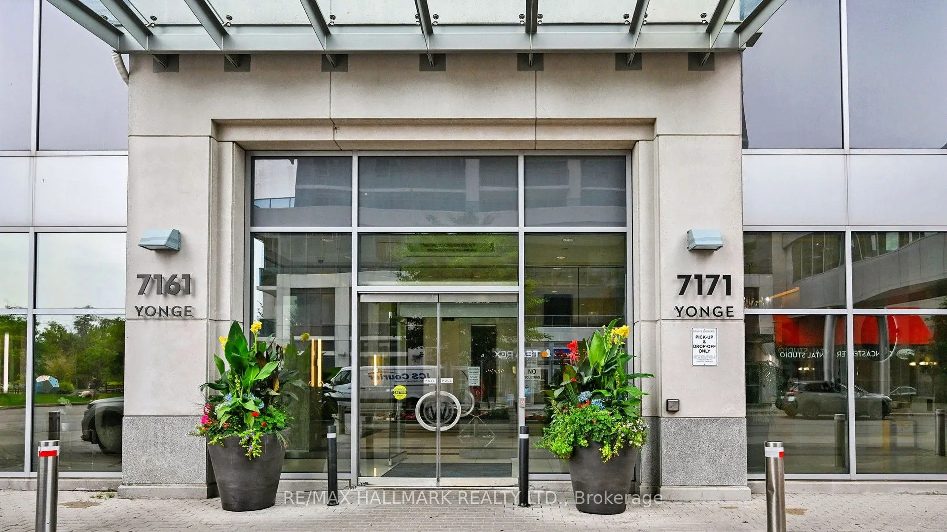7171 Yonge Street, #2205