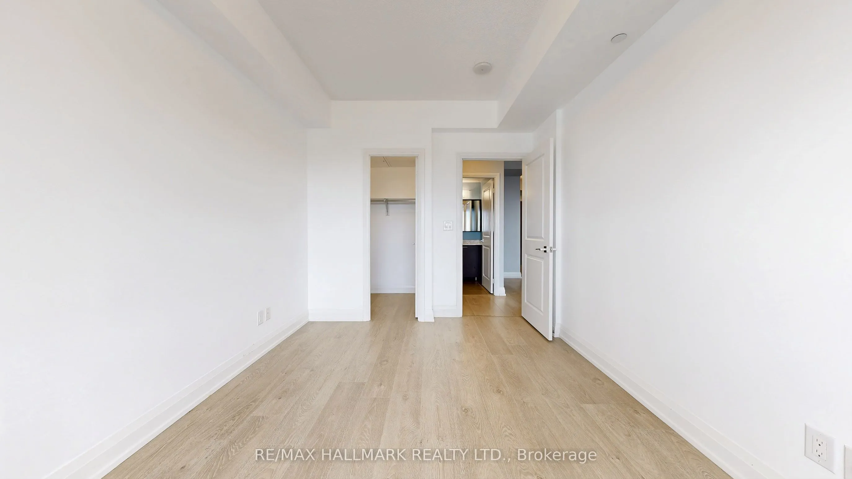 7171 Yonge Street, #2205