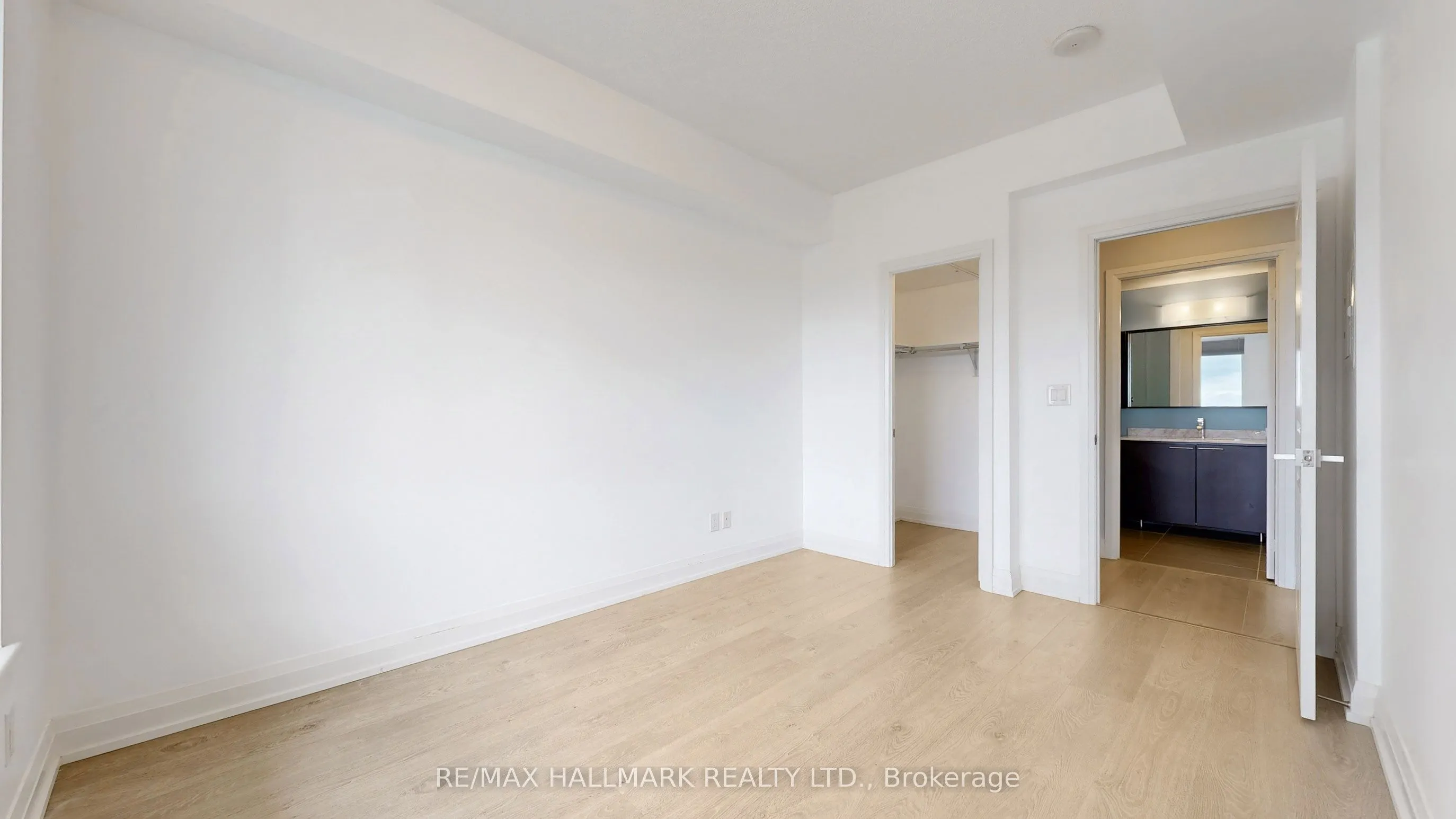 7171 Yonge Street, #2205